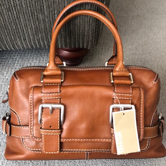 Michael Kors Handbags - Michael Kohrs leather handbag.
